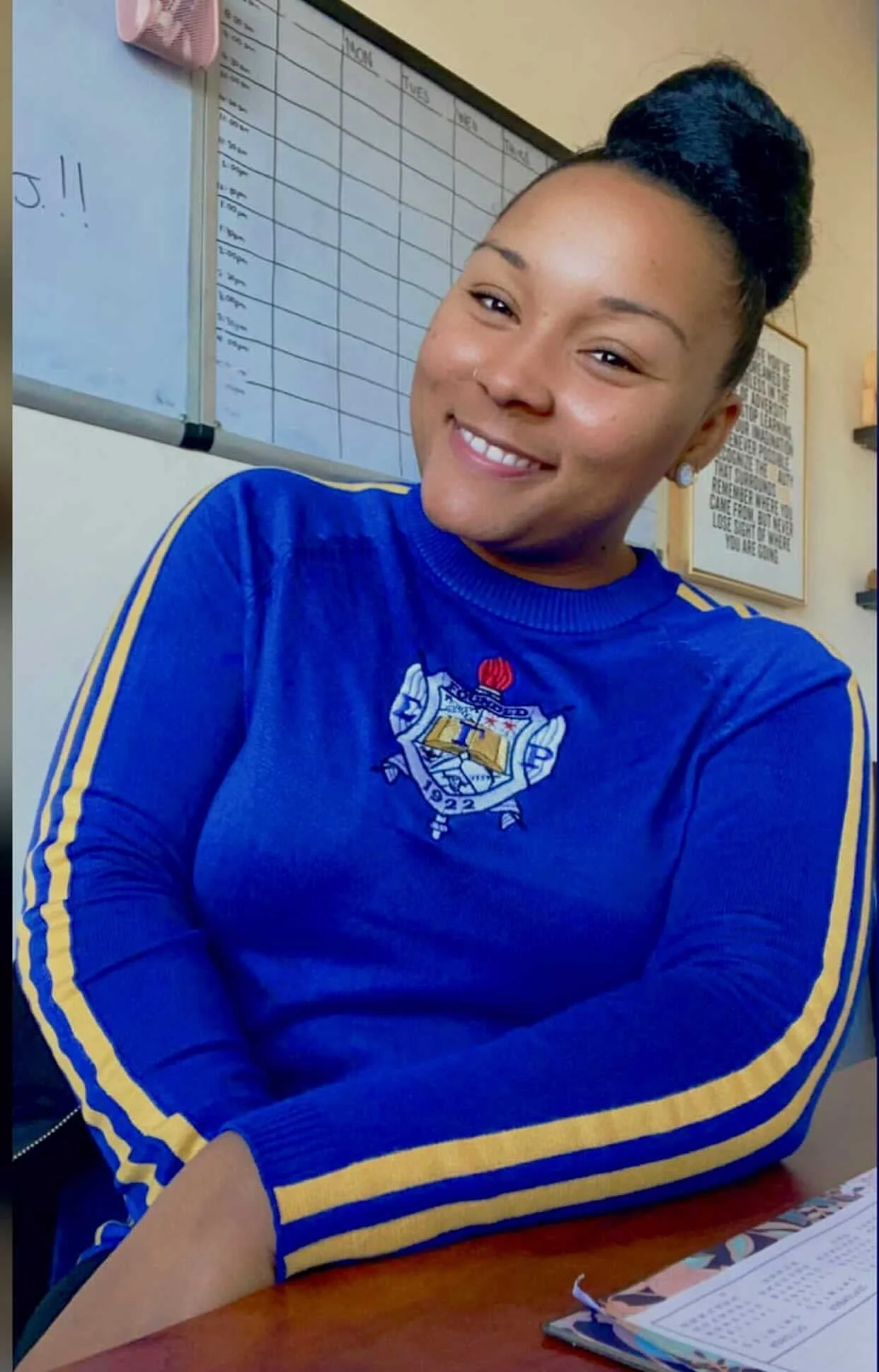 ΣΓΡ Blue Center Crest Sweater - Image 3