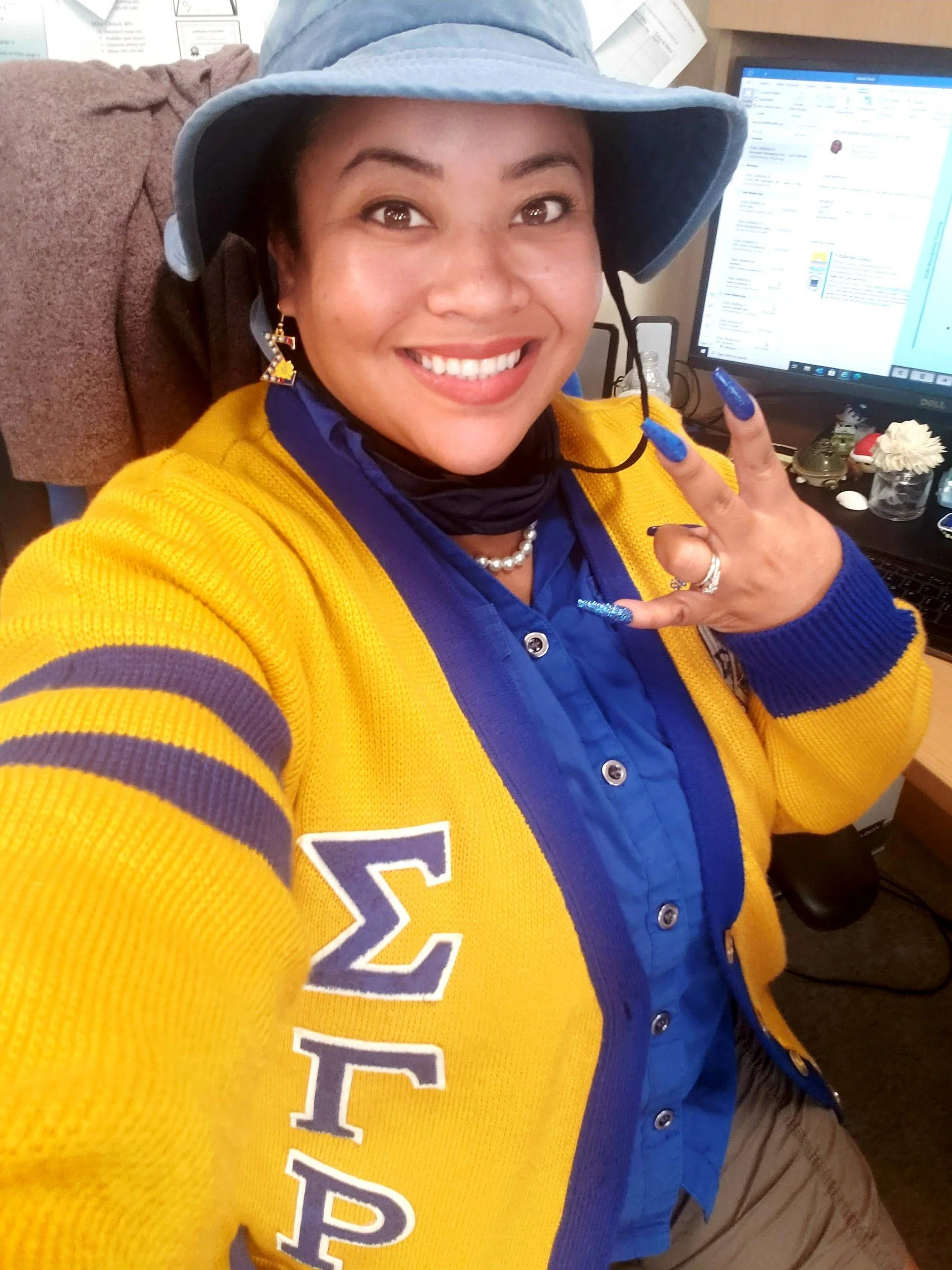 ΣΓΡ Gold Cardigan - Image 4