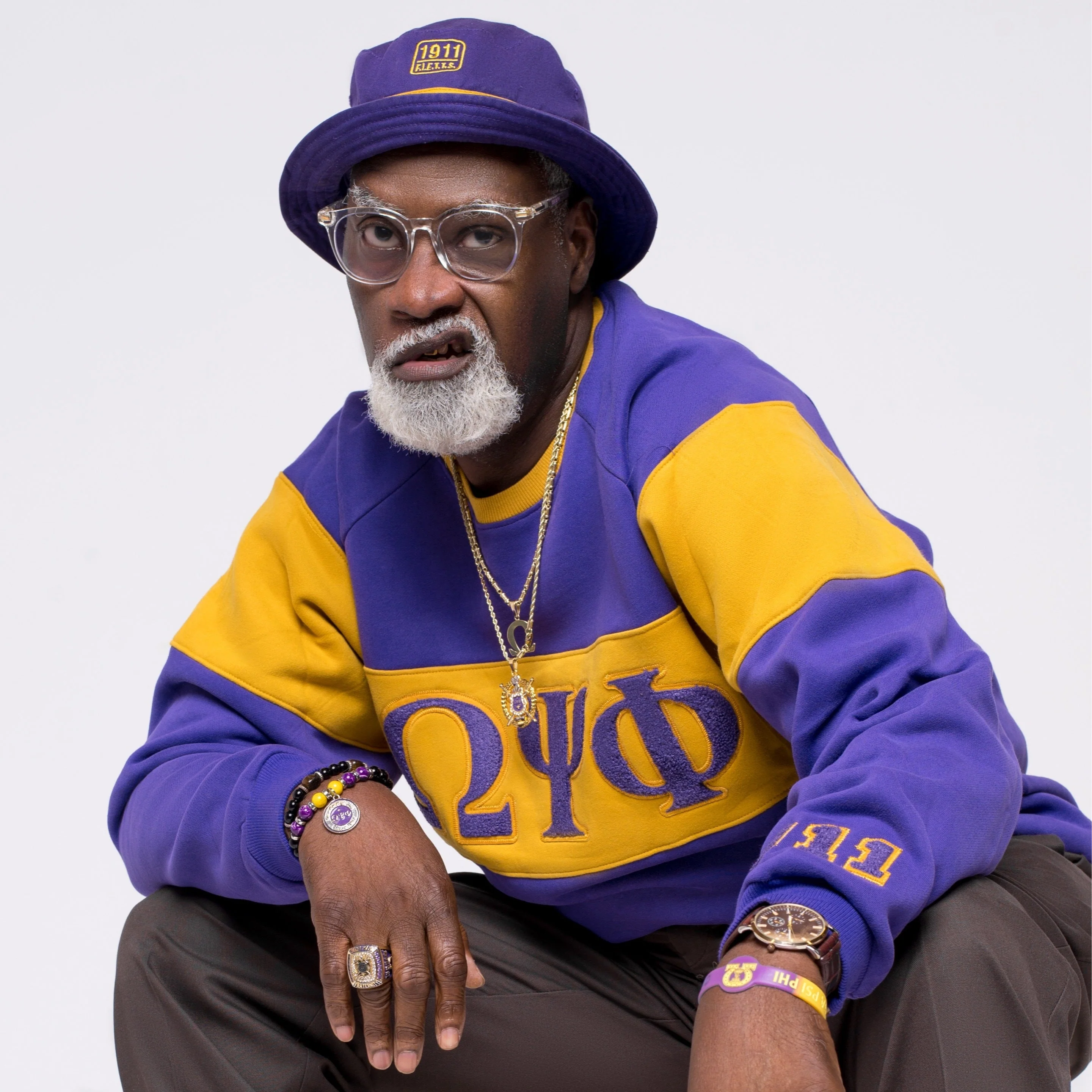 ΩΨΦ Retro Crewneck