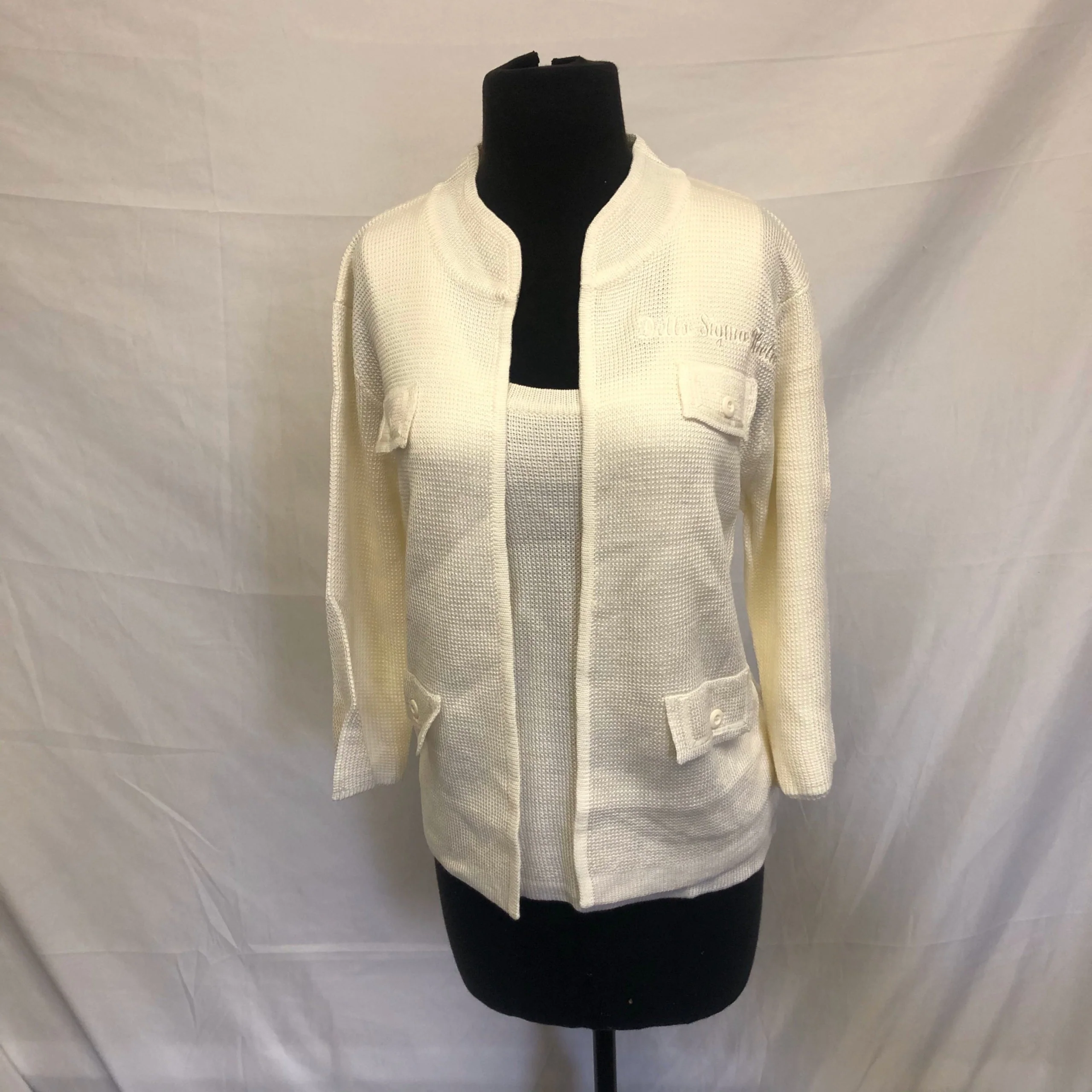 ΔΣΘ White No Button Knit NB001