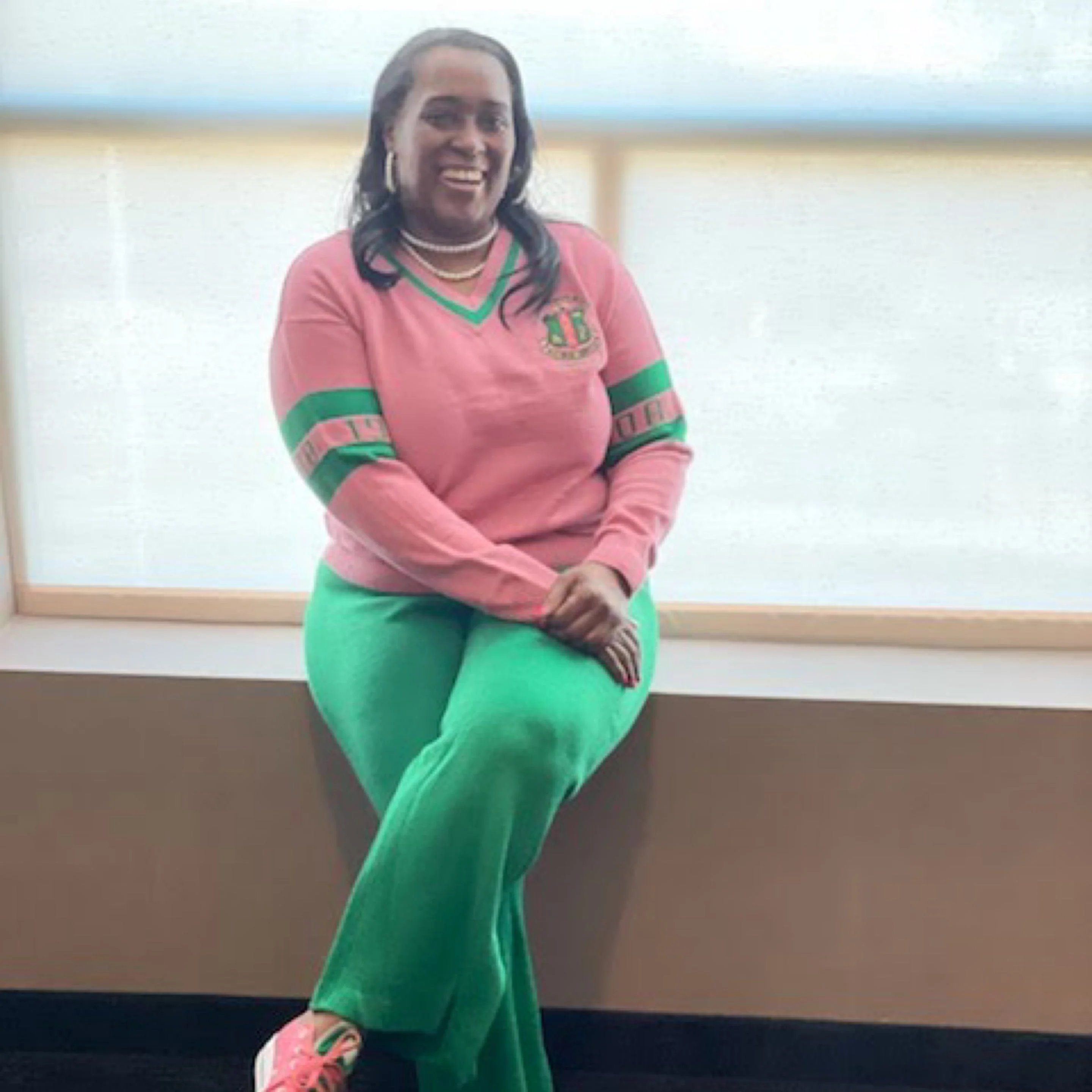 AKA VNECK 1908 PINK